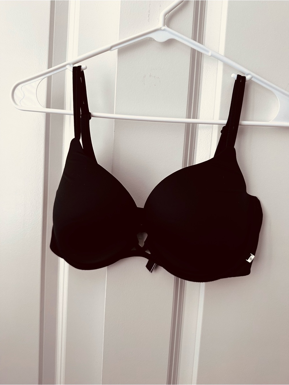 Victoria Secret Women’s Push-Up Bra - Black 34DD